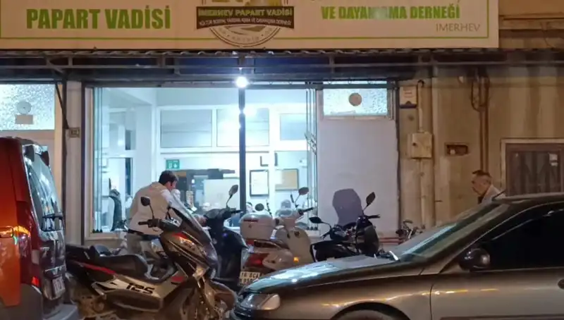 Yerel Bıçaklı Kavga: Bir Kişi Ağır Yaralandı, Şehirde Gerginlik Hakim