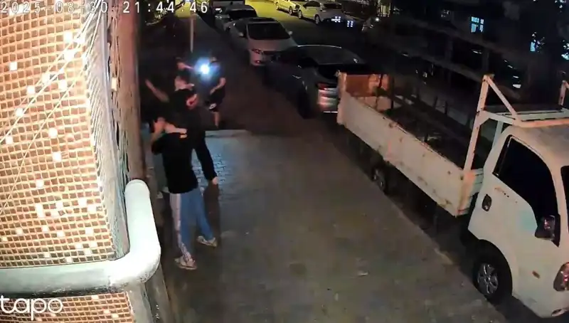 : Etek Giydirilen Gençler: Selam Gibi Saldırı Gerçek Oldu!
