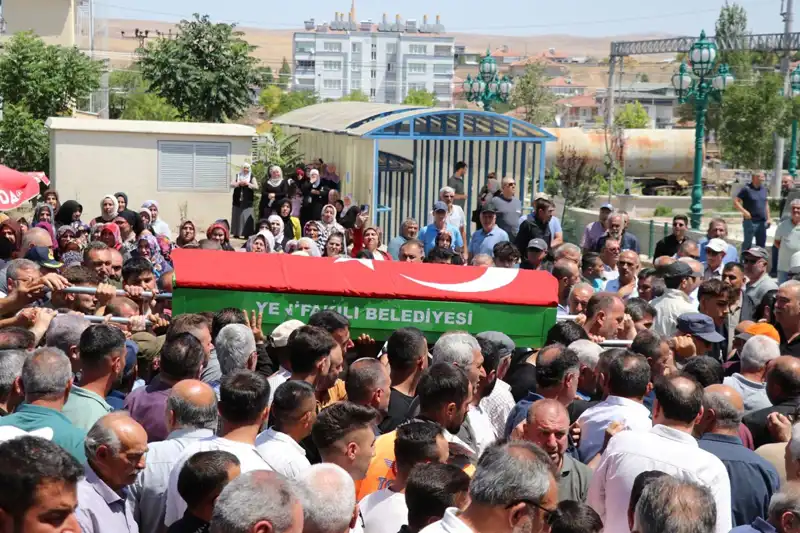 MHP’li Belediye Başkanı Son Yolculuğuna Uğurlandı, Şehirde Duygu Dolu Anlar Yaşandı
