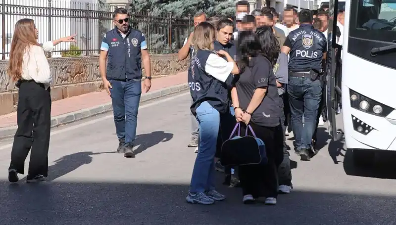 6 İl'de Şok Eden Escort Dolandırıcılığı: 12 Milyon Liralık Vurgun!