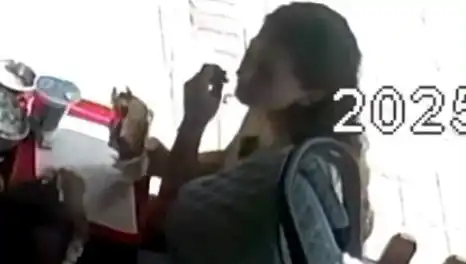 Saçını Tostun İçine Koyan Kadın, Şok Eden Gerekçesiyle Gündem Oldu