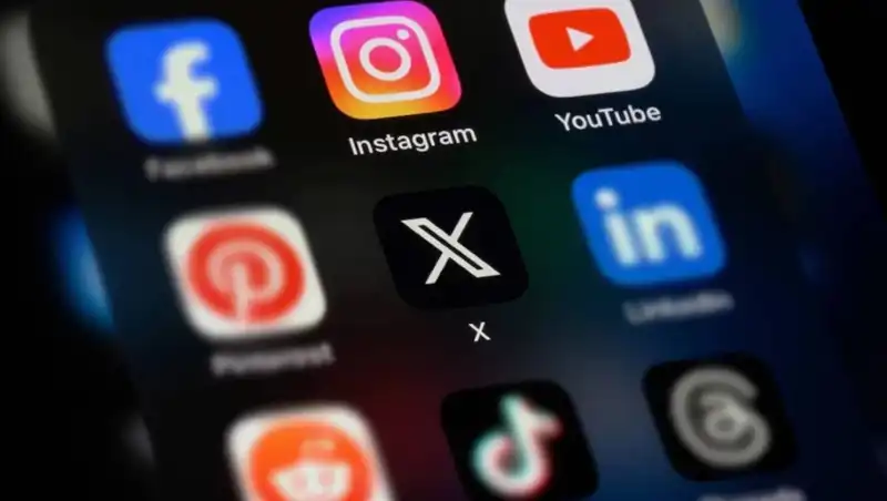Sosyal Medya Kısıtlamaları: Whatsapp, Instagram ve TikTok'ta Neler Oluyor?