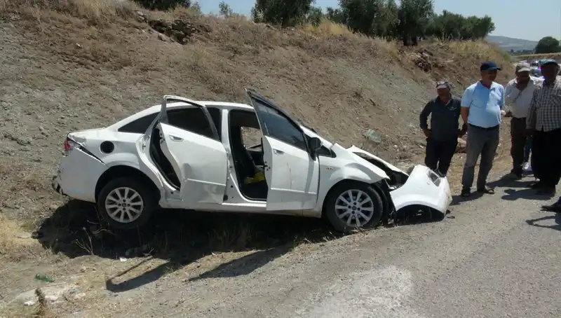 Kilis’te Otomobil Çarpışması: Feci Kaza Sonrası Yaralılar Hastaneye Kaldırıldı