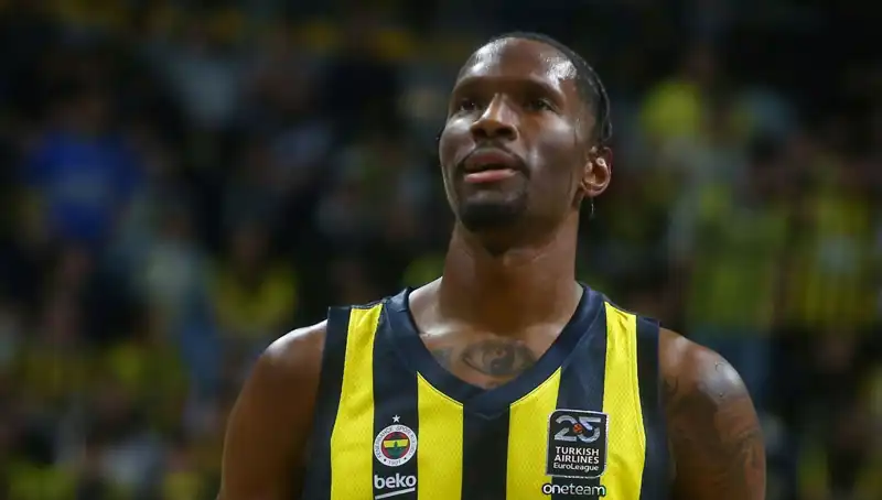 Nigel Hayes-Davis Futbol Kariyerinde Yeni Bir Sayfa Açtı
