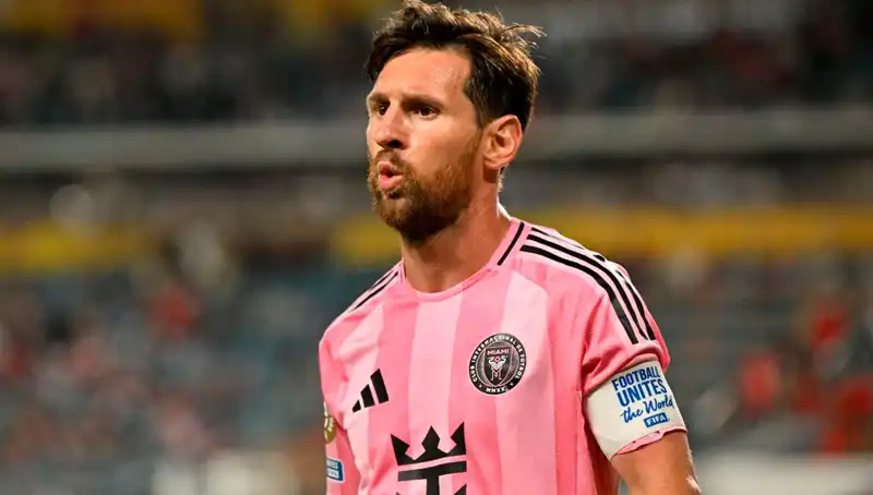 Messi’nin İlk Maçında Şaşırtan Anlar: Direkten Dönen Son Dakika Fatehi