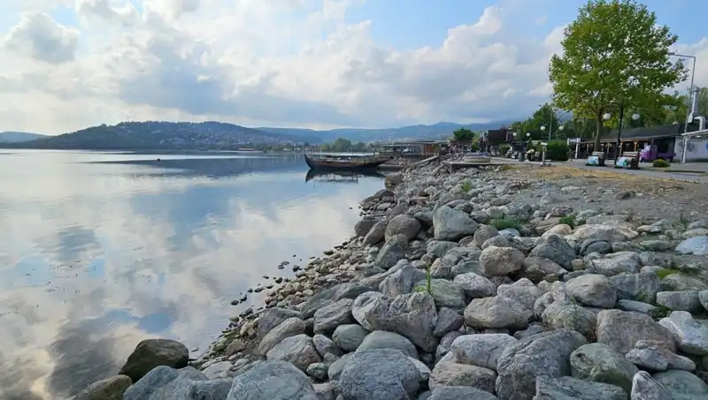 Sapanca Gölü'nde Su Seviyesi Düşüşü: Doğanın Denge Oyununu Keşfedin