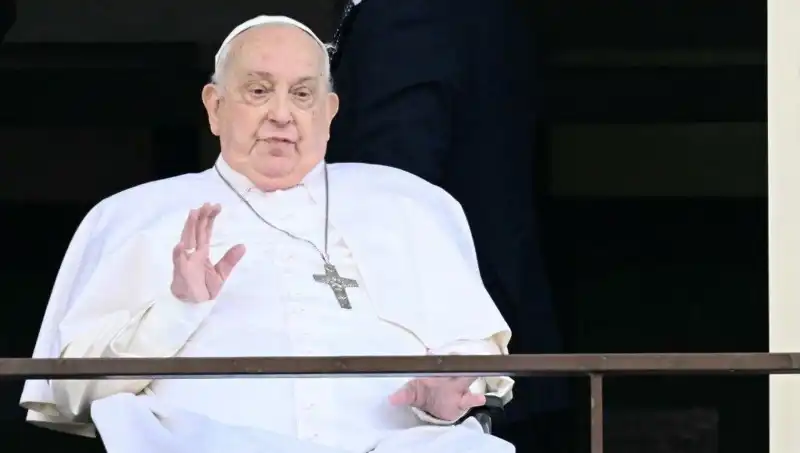 Papa Francis Hastaneden Çıktı: Sağlık Durumu ve Gelecek Planları