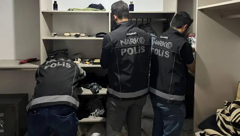 Uyuşturucu Operasyonunda F Serisi Dolar Yüklü Para Ele Geçirildi!