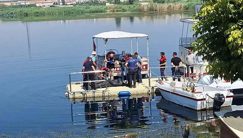 Fırat Nehri'nde Şok Edici Bulgu: Erkek Cesedi Ele Geçirildi