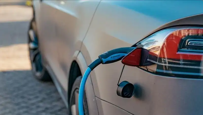 Elektrikli Araç Satışları Düşüşte: Tüketici İlgisi Neden Azalıyor?
