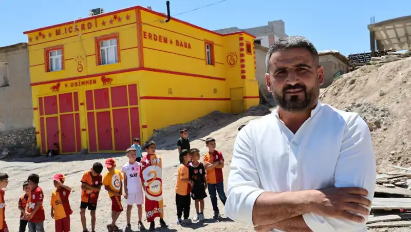 Fanatik Taraftar Evine Icardi ve Osimhen Yazdırdı! Dikkat Çekici Detaylar