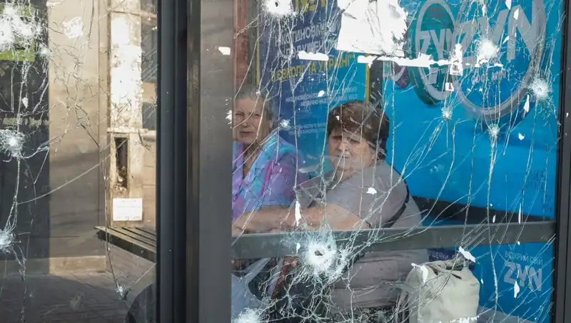 Rusya’nın Kiev’e Yönelik Yeni Saldırıları: İki Kişinin Hayatını Kaybetmesi Büyüyor