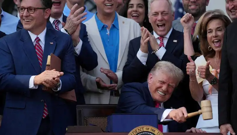 Trump, "Büyük, Güzel Yasa Tasarısı"nı İmzaladı: Ekonomide yeni bir dönüm noktası mı?