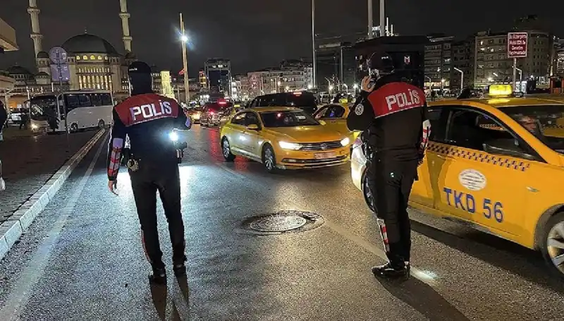 İstanbul'da "Huzur" Operasyonu: 873 Gözaltı, Şehirde Güvenlik Artışı