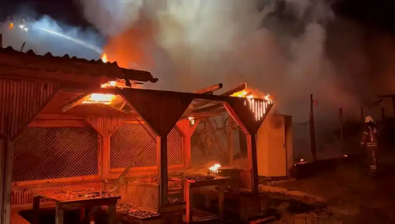 Şile'de Altı Gözleme Restoranı Yangınla Küllere Karıştı