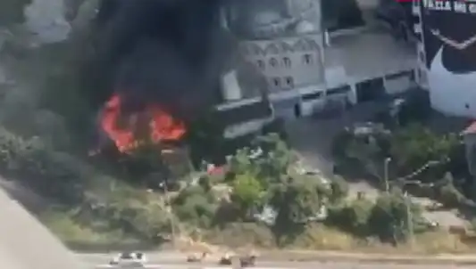 Kağıthane'de Yangın Panik Yarattı: Gökyüzünü Saran Dumanlar