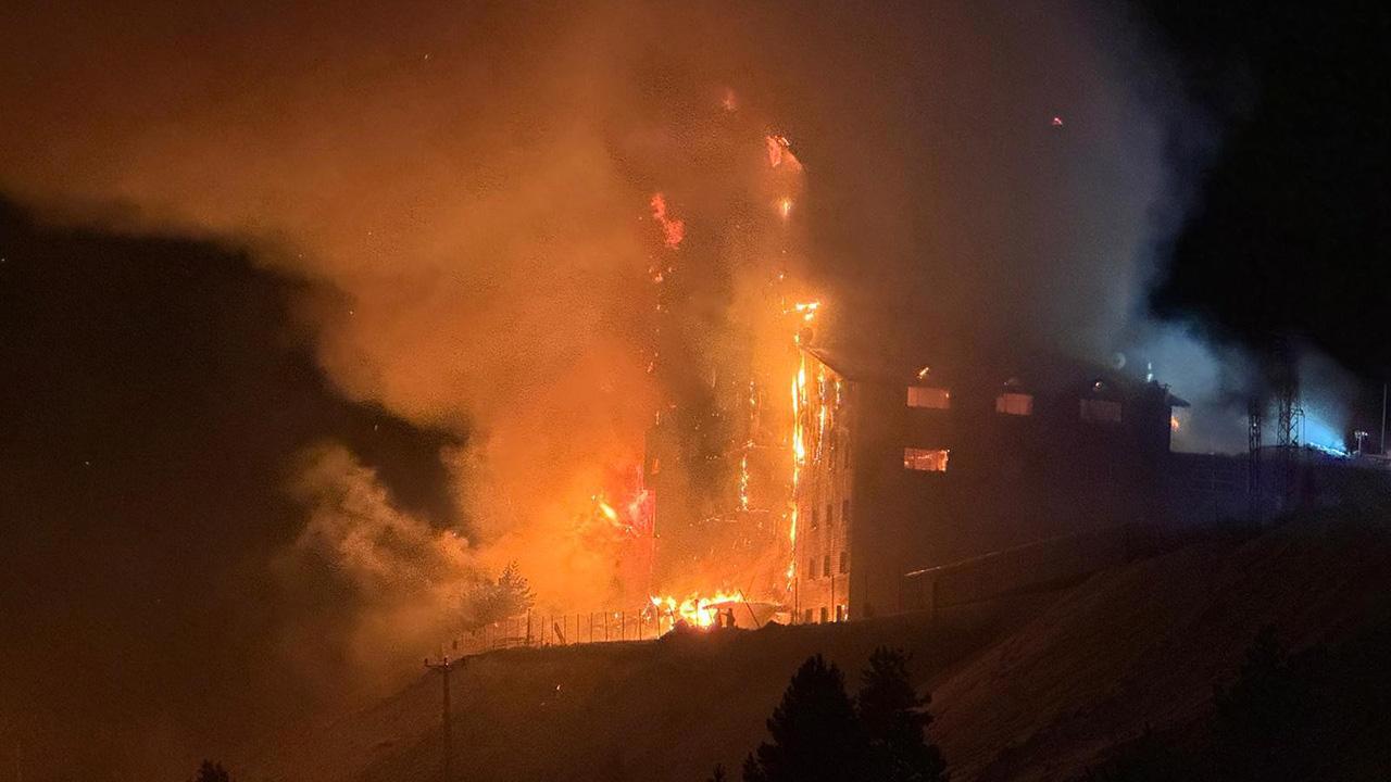 Kartalkaya'da Otal Yangını: 3 Ölü, 21 Yaralı