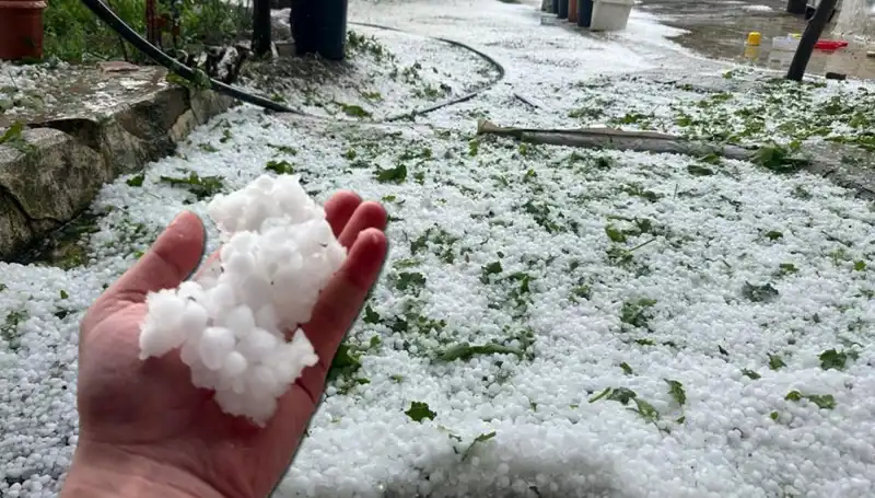 Haziran Ayında Dolu Sürprizi: Beyaza Bürünmüş Şehirler