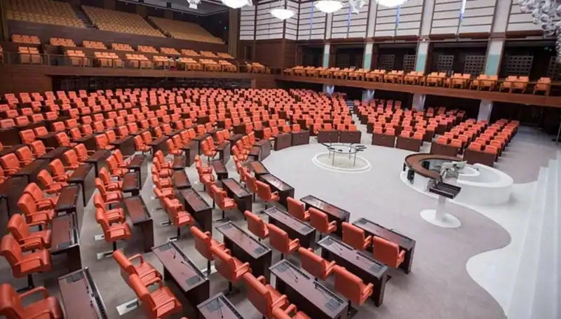 Siyasi Partilerin Bayramlaşma Programları Belli Oldu: Detaylar Şimdi Paylaşılıyor
