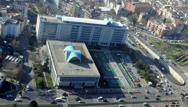 İBB Soruşturmasında "Enderun" Grubu Mesajları Merak Konusu Oldu