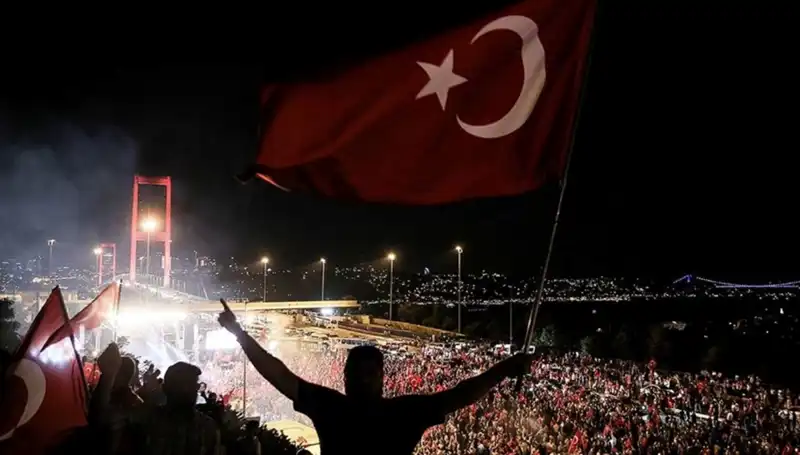 15 Temmuz'da Yazılan Destan: "En Uzun Gece" Külliye'de Sahnelenecek
