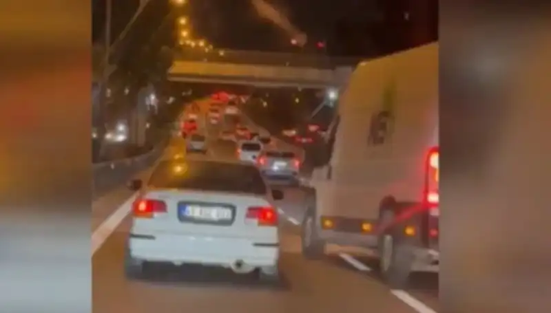 Tuzla'da Makas Terörü: Aracın Çarptığı Sürücü Yakalandı ve Tutuklandı