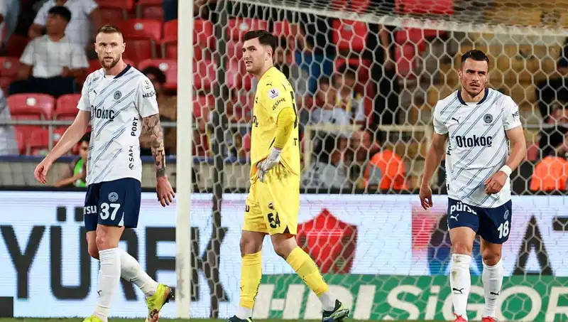 Fenerbahçe, 2025 Sezonunu Nasıl Darmadağın Etti? Tüm Ayrıntılar Burada!