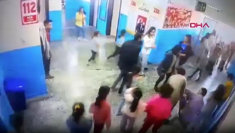 Baygın Durumda Bulunan Öğrenciyi Müdür Yardımcısı Hayata Döndürdü