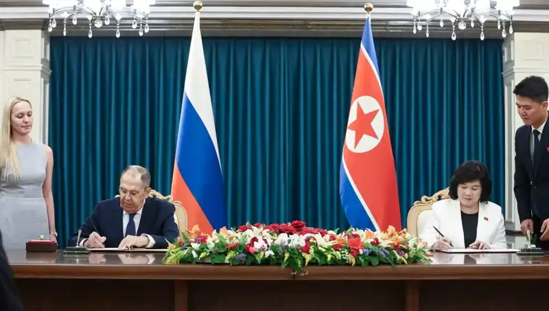 Rusya ve Kuzey Kore: Lavrov’dan Tarihi Görüşme Detayları