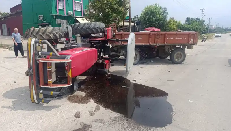 Otomobil ile Traktör Çarpıştı: Kaza Sonucu İki Kişi Yaralandı