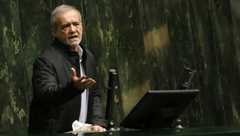 Ekonomik Kriz İçinde Lüks Seyahat: İran Cumhurbaşkanı Yardımcısı Görevden Alındı